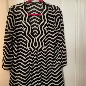 Ivanka Trump Black & White Chevron Swim Cover Up Dress S/M
